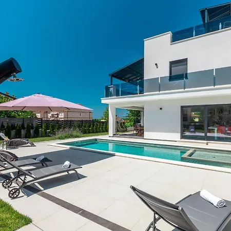 Stunning In Holiday home