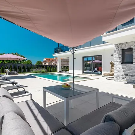 Pet Friendly In Poreč