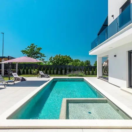 Pet Friendly In * Poreč