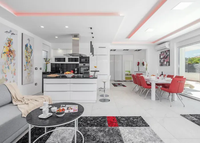 Дом отдыха Pet Friendly In *