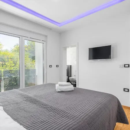 Pet Friendly In * Porec